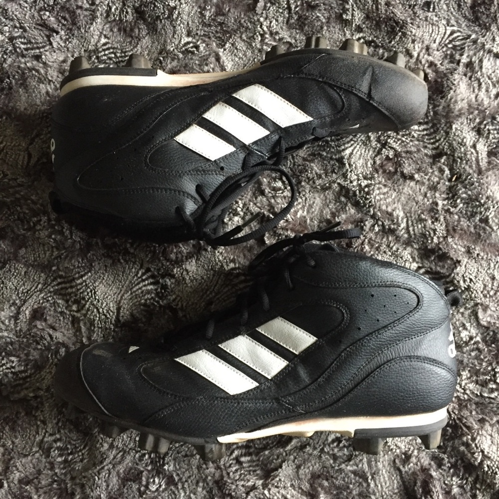 Men’s Adidas Baseball Cleats